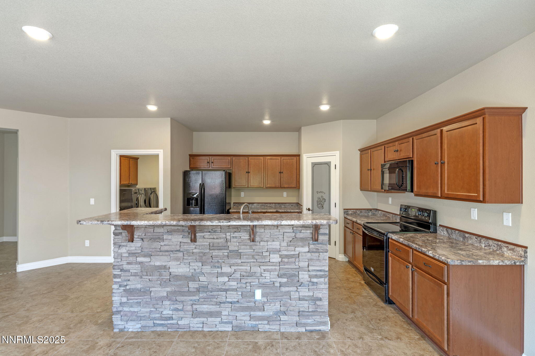 18501 Outpost Court Reno, NV 89508 - Photo 16 of 36 15-web-or-mls-DSC01693