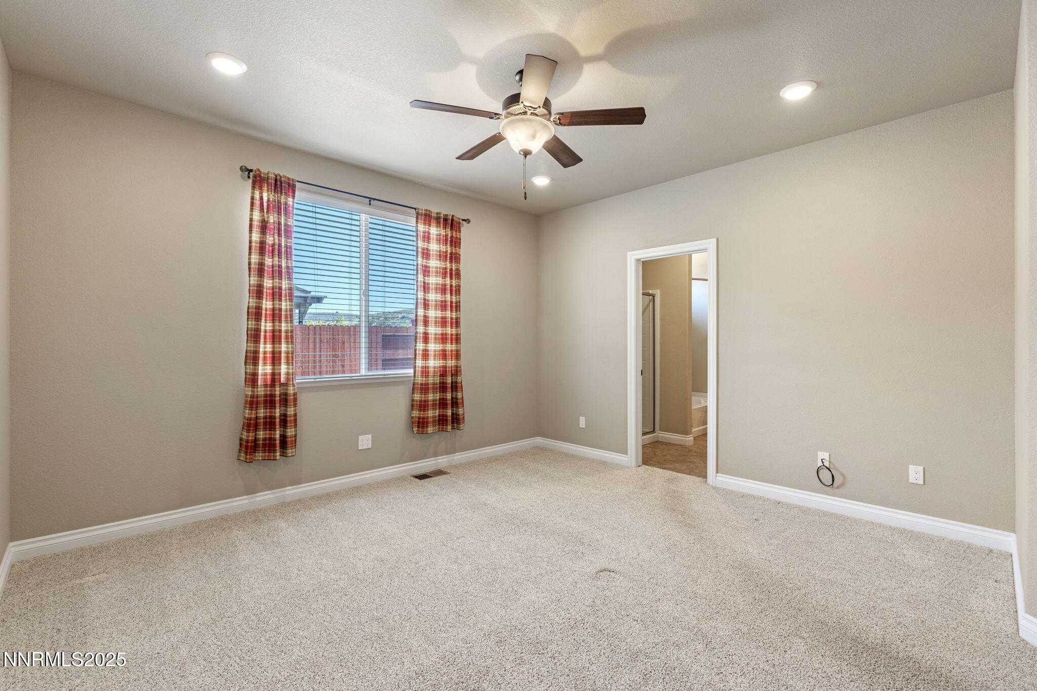 18501 Outpost Court Reno, NV 89508 - Photo 18 of 36 20-web-or-mls-DSC01723