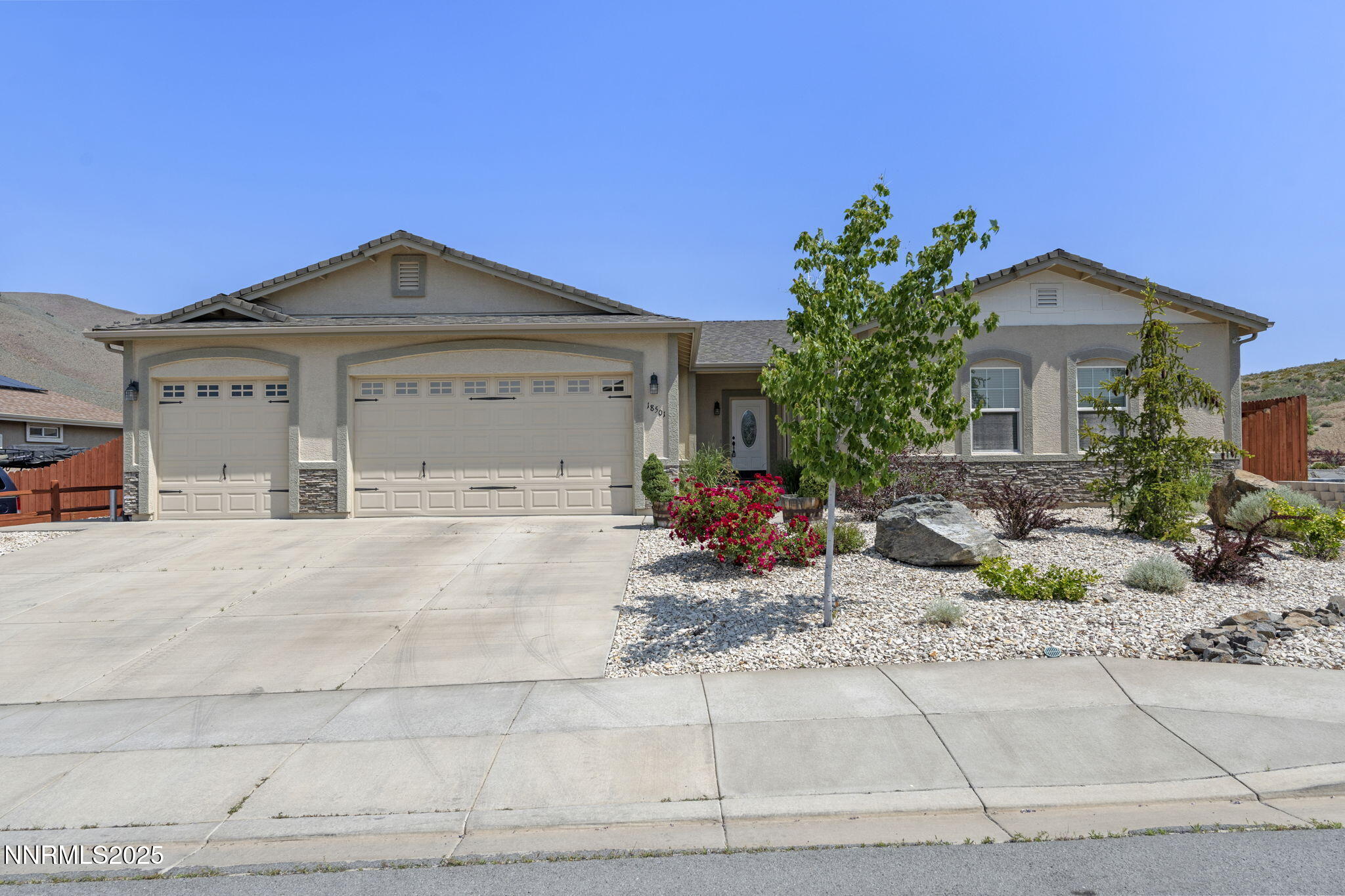 18501 Outpost Court Reno, NV 89508 - Photo 2 of 36 1-web-or-mls-DSC01818
