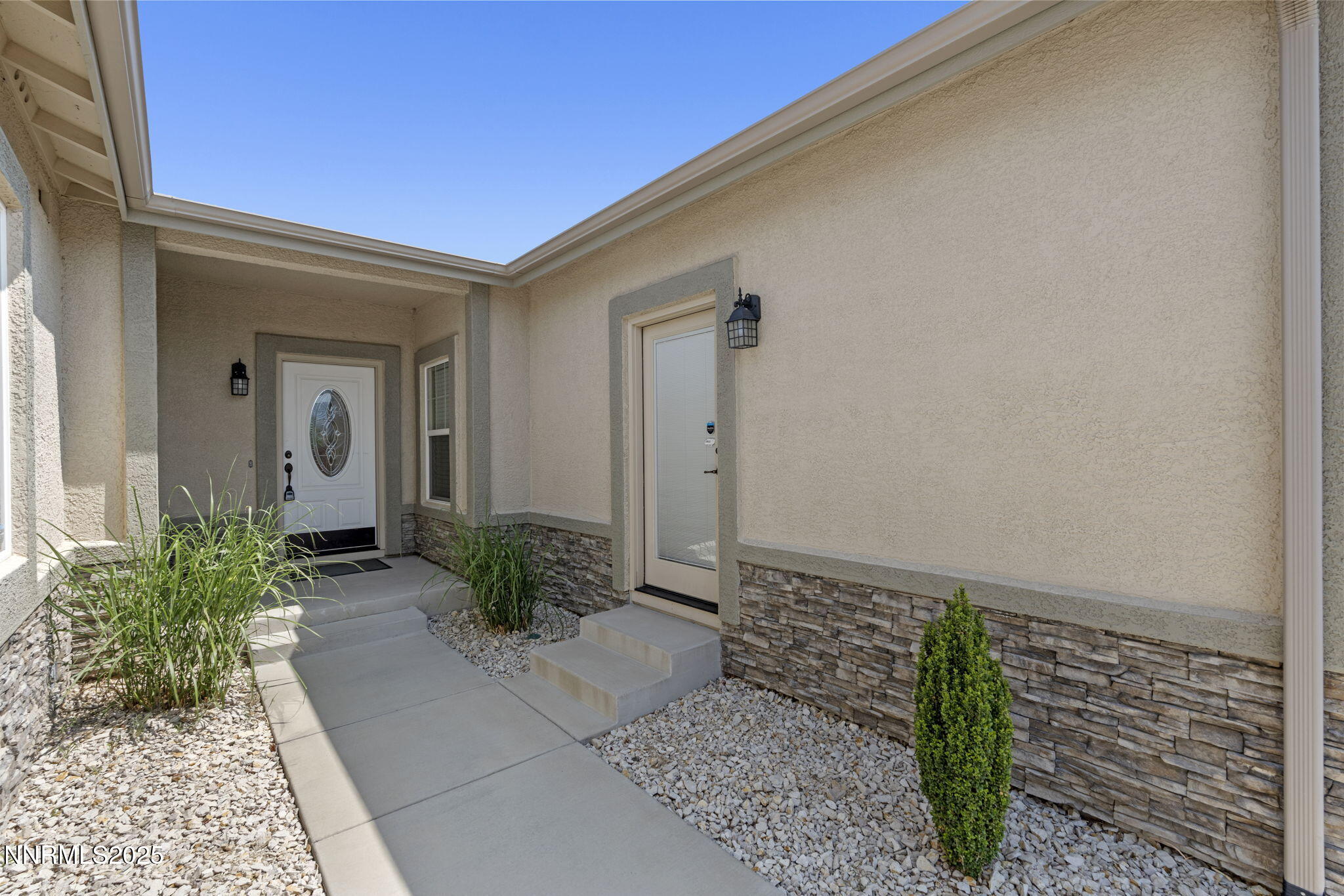 18501 Outpost Court Reno, NV 89508 - Photo 4 of 36 4-web-or-mls-DSC01808