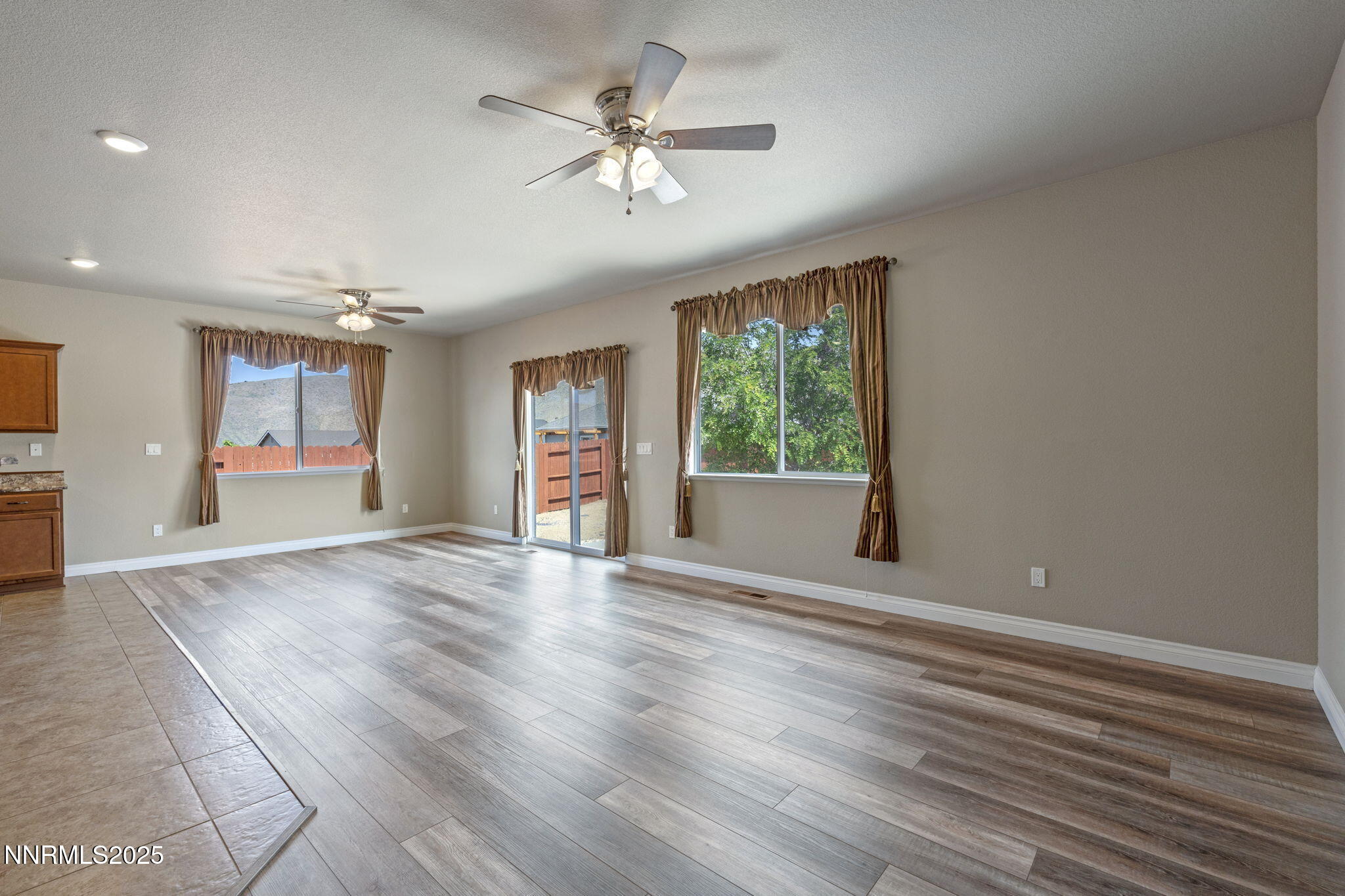 18501 Outpost Court Reno, NV 89508 - Photo 6 of 36 8-web-or-mls-DSC01643
