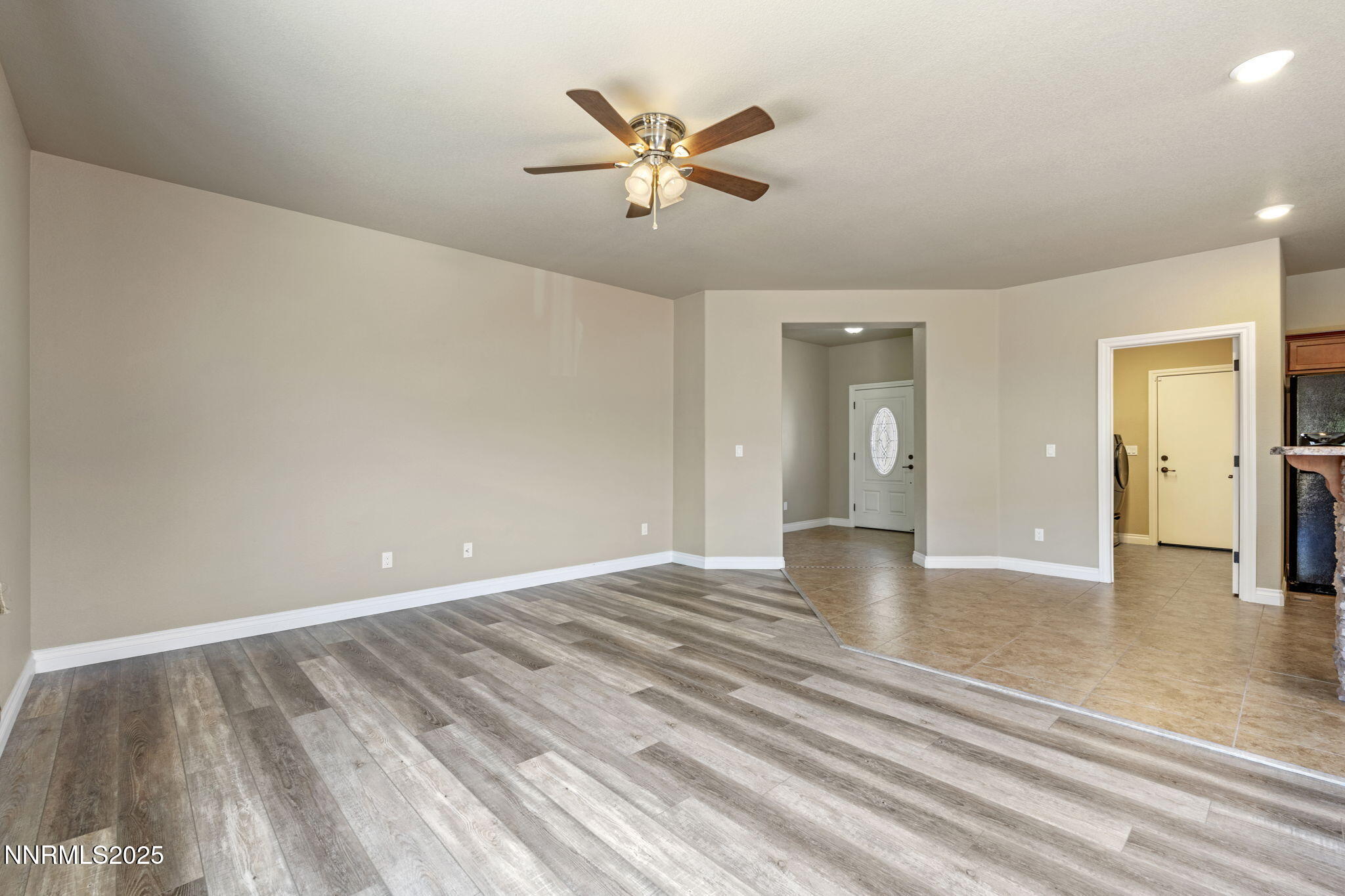 18501 Outpost Court Reno, NV 89508 - Photo 8 of 36 6-web-or-mls-DSC01663