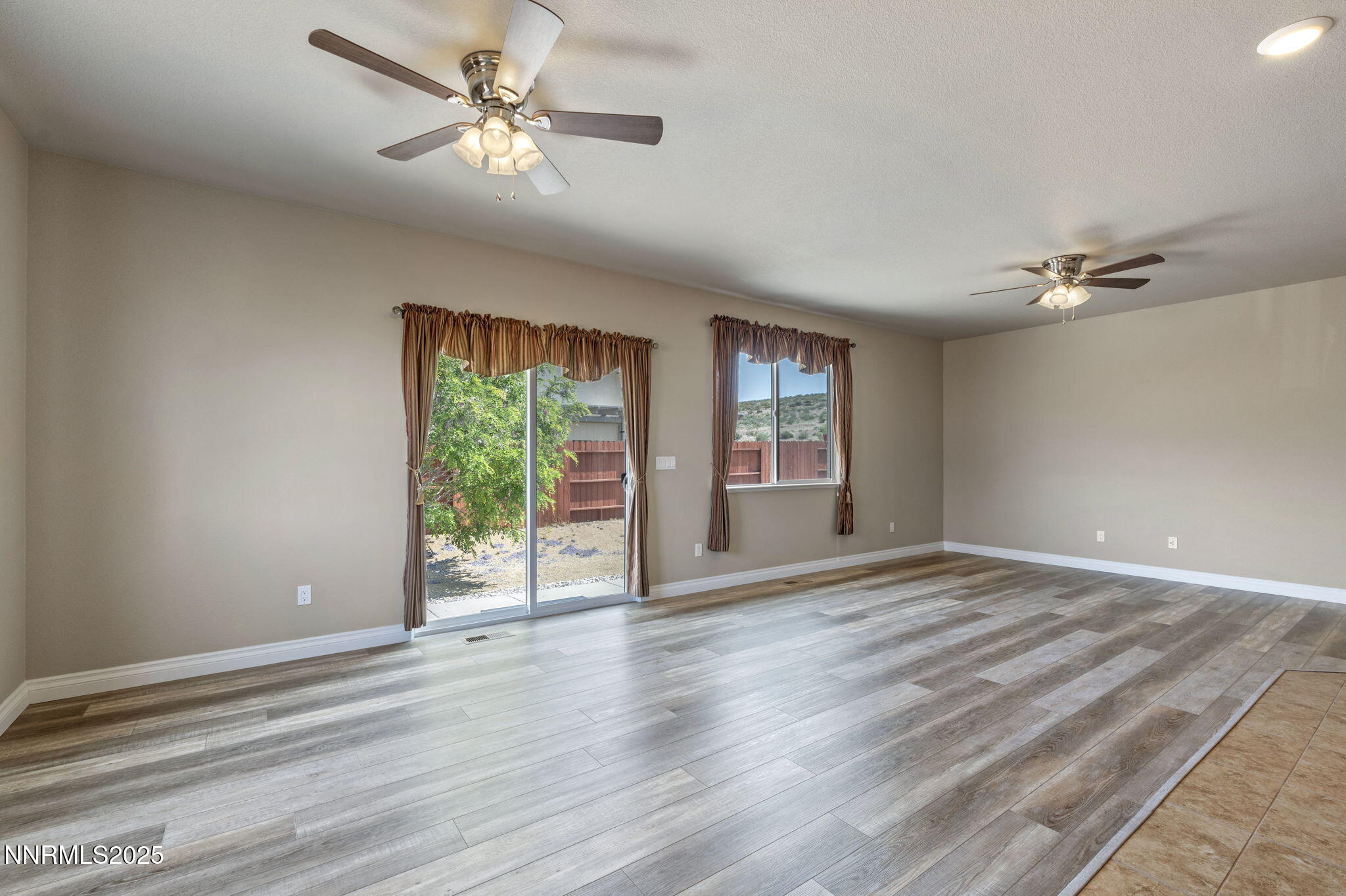 18501 Outpost Court Reno, NV 89508 - Photo 9 of 36 7-web-or-mls-DSC01653