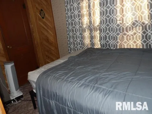$65,000 | 205 West Washington Street, Carrier Mills, IL 62917