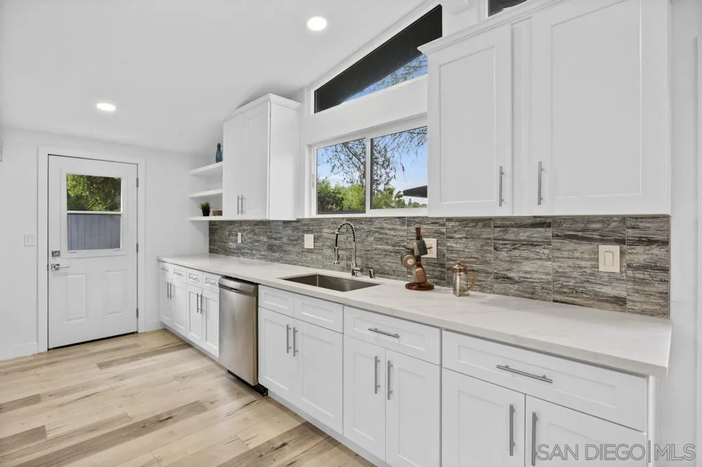 13746 Frame Road Poway, CA 92064 - Photo 4 of 35