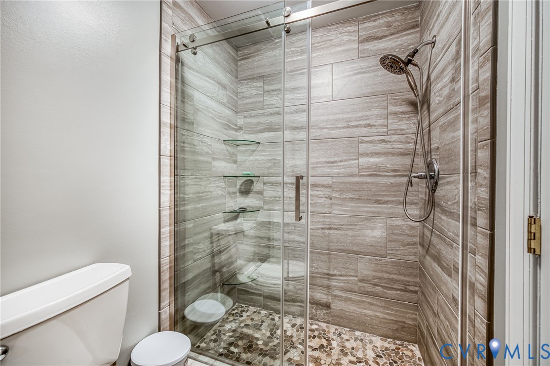 8806 Bailey Creek Road Midlothian, VA 23112 - Photo 30 of 43 Gallery Image 30