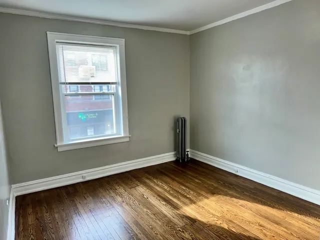 $1,200 | 1732-36 East 79th Street, Unit 2E, Chicago, IL 60649