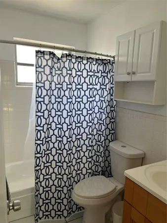 $2,990 | Undisclosed Address, Pompano Beach, FL 33062