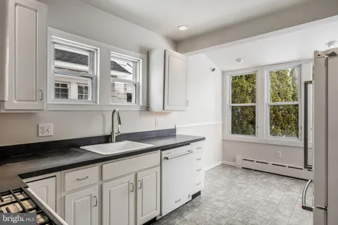 $350,000 | 726 Pennsylvania Avenue, Palmyra, NJ 08065