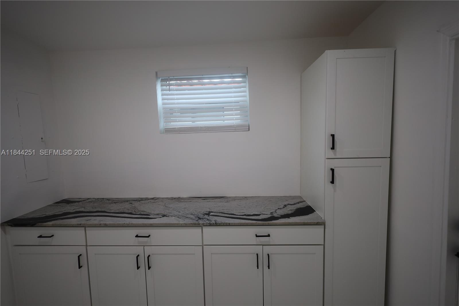 3955 Southwest 69th Avenue Miami, FL 33155 - Photo 27 of 35 a close up of a stove top oven
