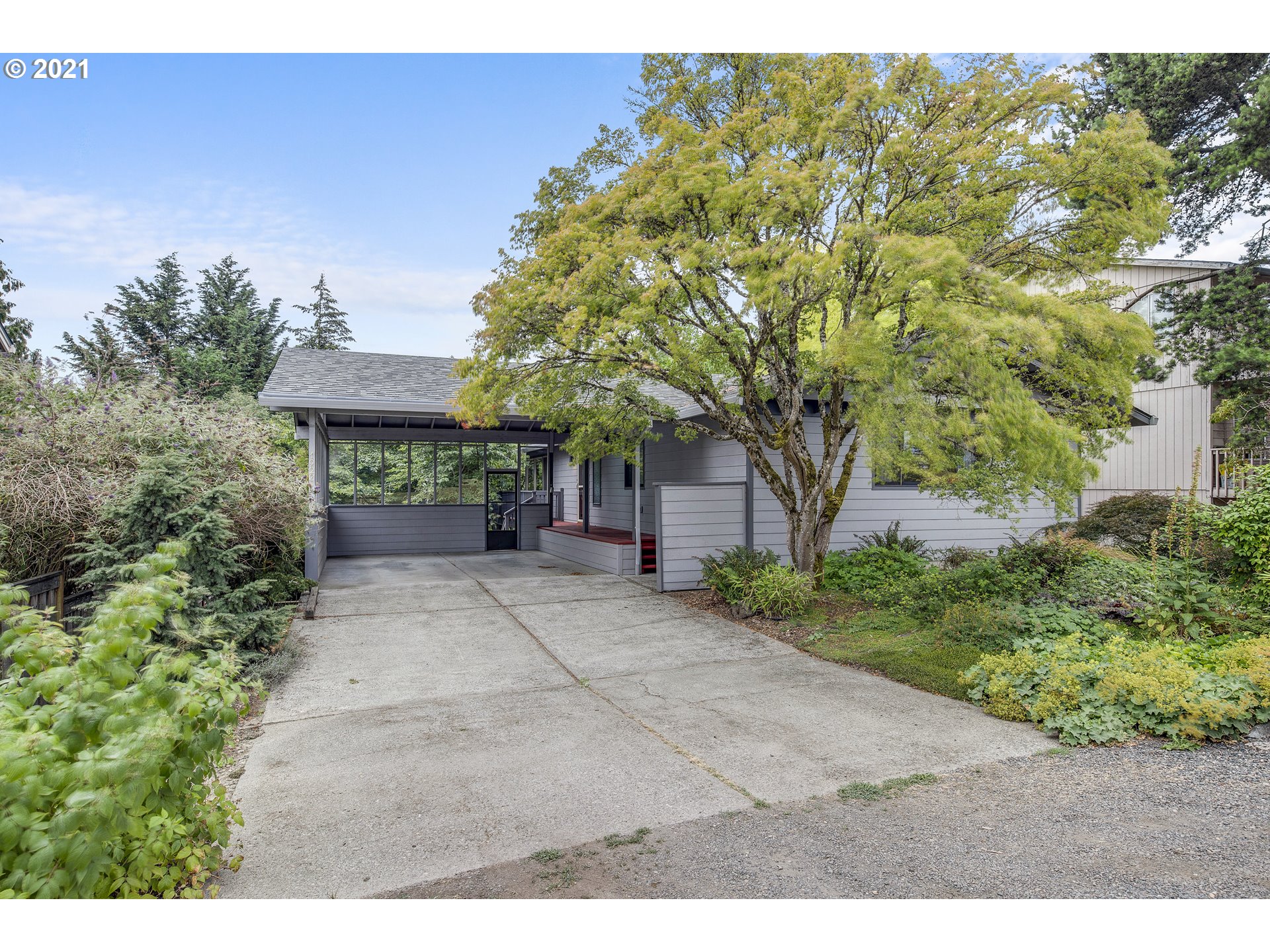 1920 Southwest Nevada Court Portland, OR 97219 - Photo 2 of 31 Gallery Image 2