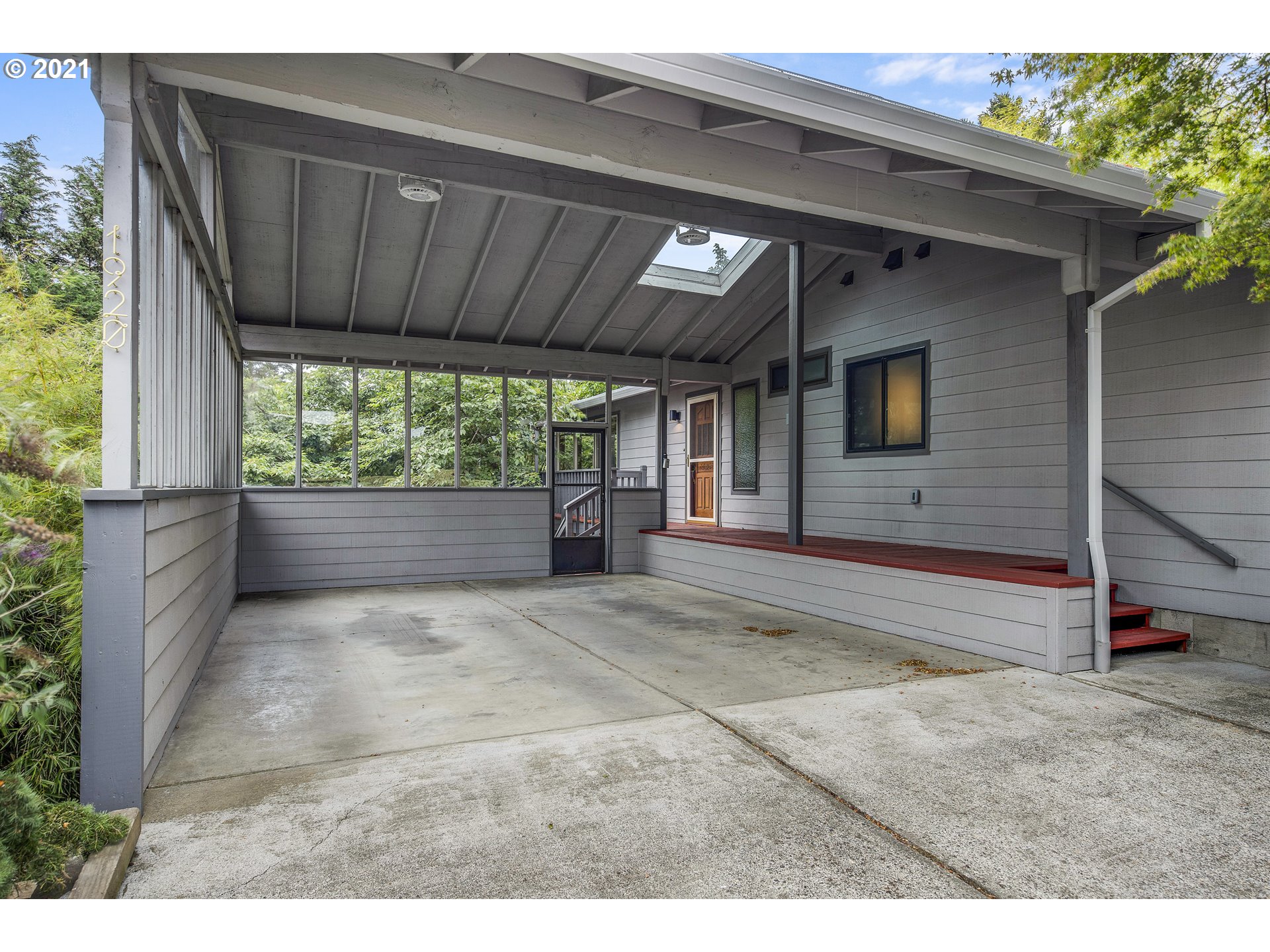 1920 Southwest Nevada Court Portland, OR 97219 - Photo 3 of 31 Gallery Image 3