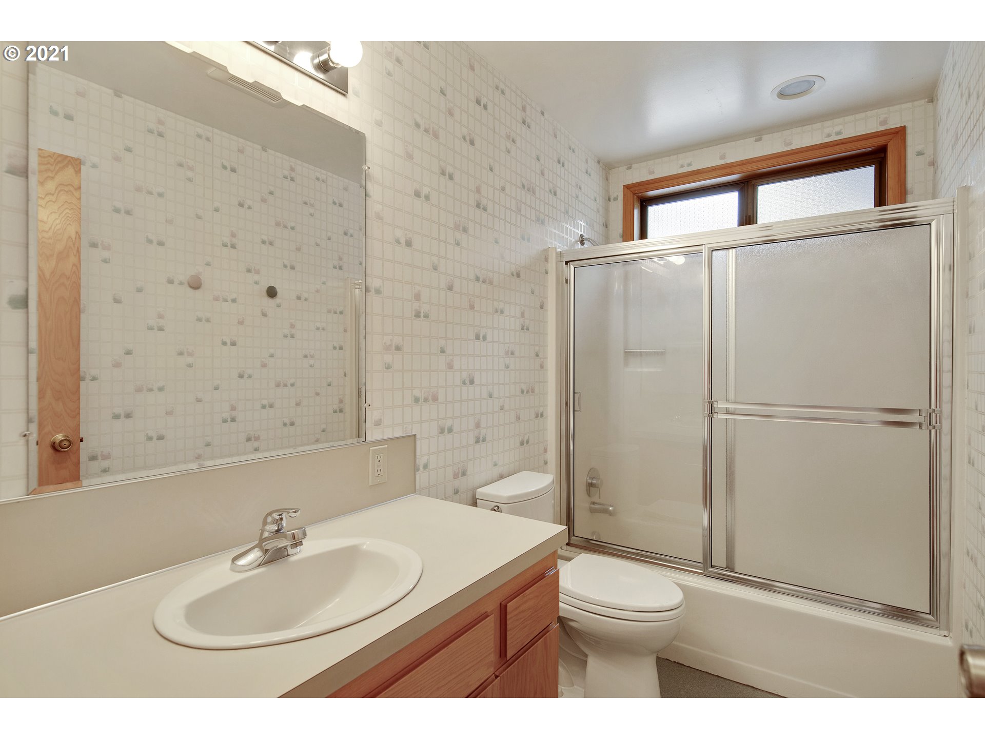 1920 Southwest Nevada Court Portland, OR 97219 - Photo 21 of 31 Gallery Image 21