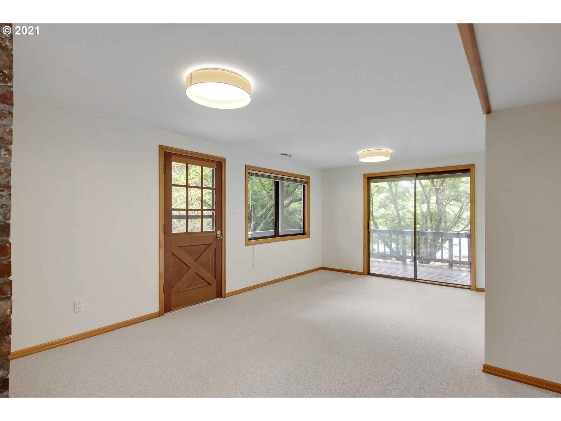1920 Southwest Nevada Court Portland, OR 97219 - Photo 22 of 31 Gallery Image 22