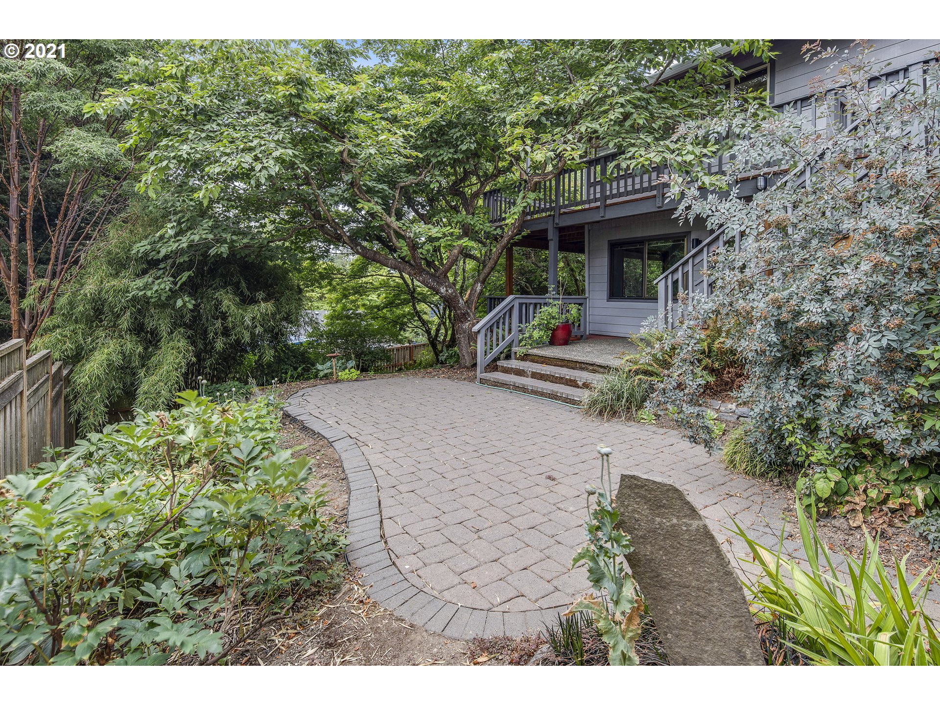 1920 Southwest Nevada Court Portland, OR 97219 - Photo 28 of 31 Gallery Image 28