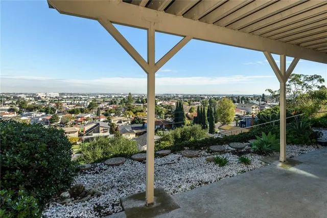 $5,490 | 3923 Mesa Street, Torrance, CA 90505