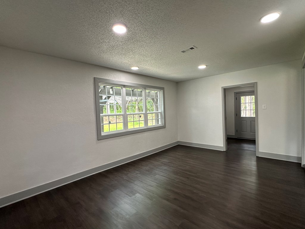 593 Mary McClendon Road Ozark, AL 36360 - Photo 7 of 65