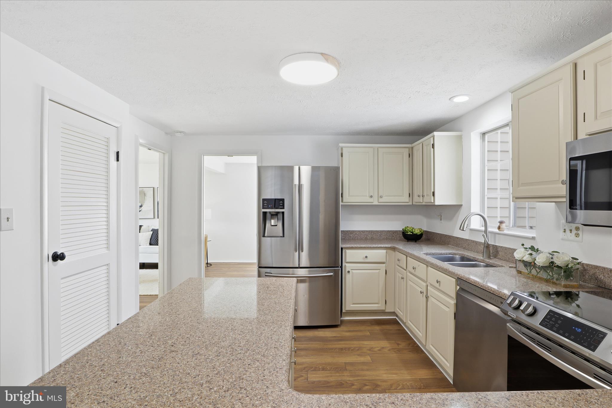 9810 Oleander Avenue Vienna, VA 22181 - Photo 12 of 41