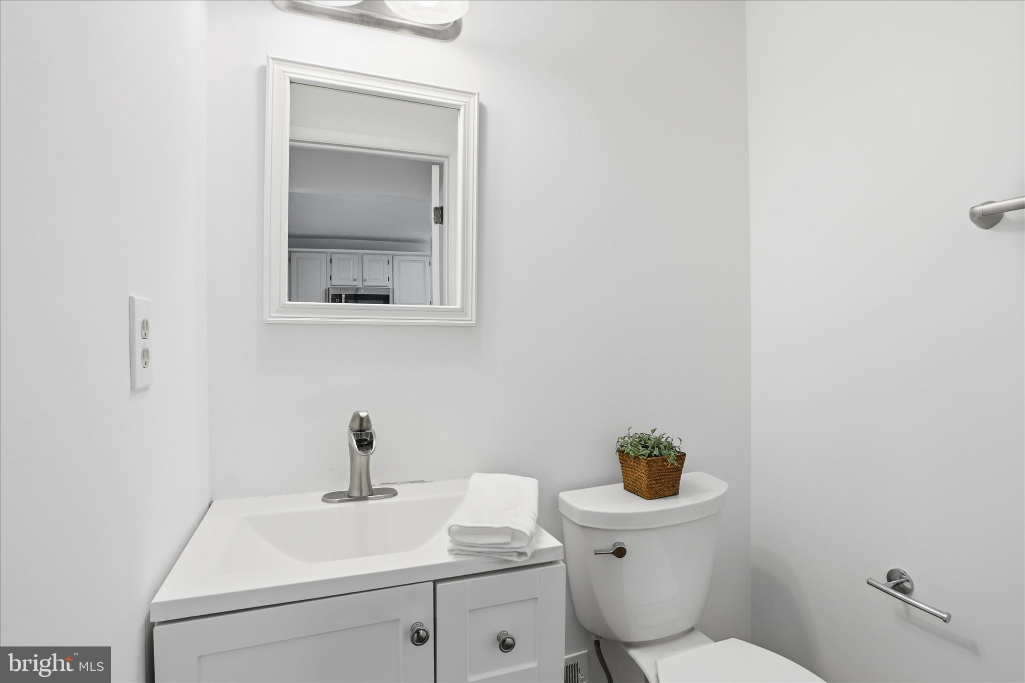 9810 Oleander Avenue Vienna, VA 22181 - Photo 15 of 41