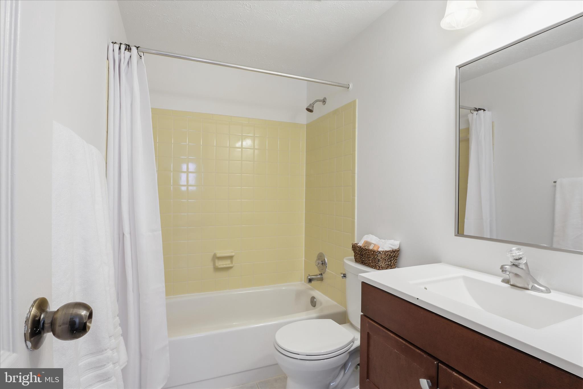 9810 Oleander Avenue Vienna, VA 22181 - Photo 26 of 41