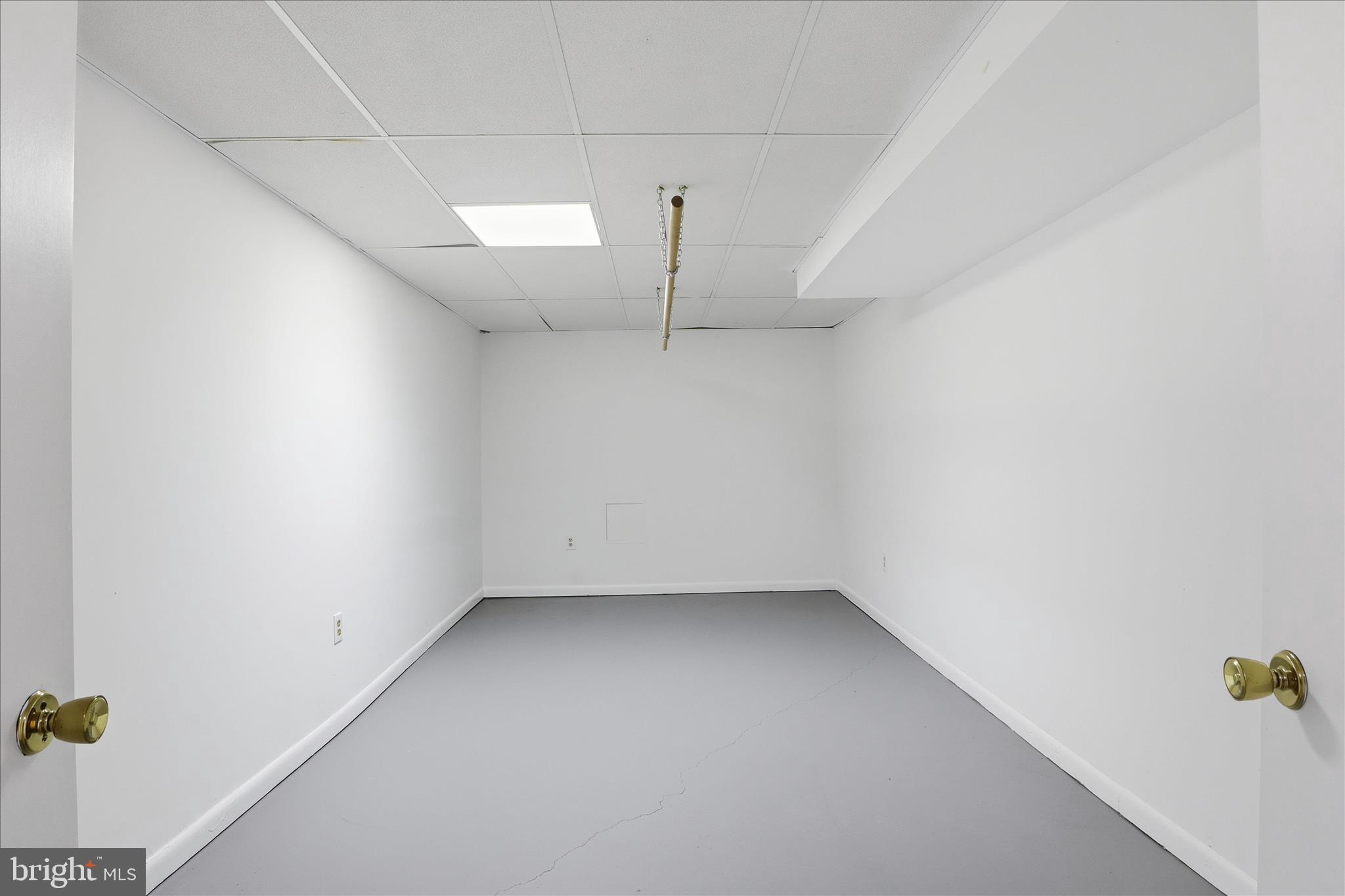 9810 Oleander Avenue Vienna, VA 22181 - Photo 30 of 41