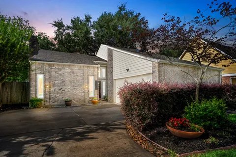 $450,000 | 12523 Burgoyne Drive, Houston, TX 77077