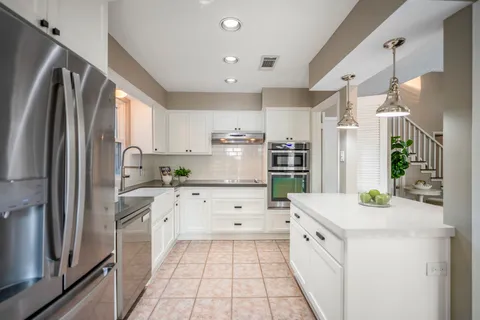$450,000 | 12523 Burgoyne Drive, Houston, TX 77077