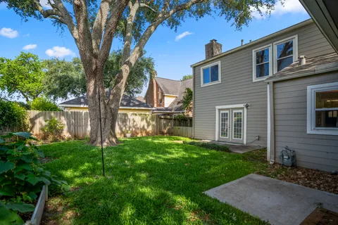 $450,000 | 12523 Burgoyne Drive, Houston, TX 77077