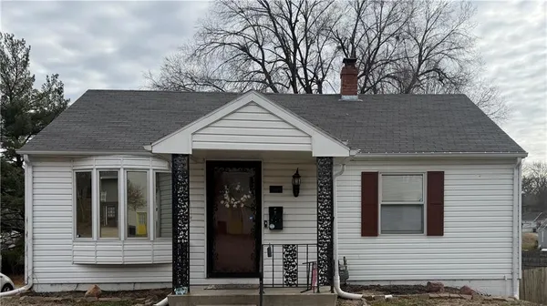$200,000 | 2611 Parallel Avenue, St. Joseph, MO 64506