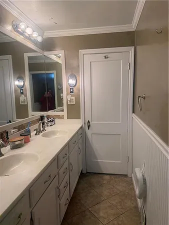 $200,000 | 2611 Parallel Avenue, St. Joseph, MO 64506