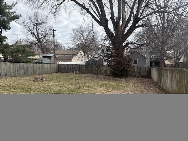 $200,000 | 2611 Parallel Avenue, St. Joseph, MO 64506