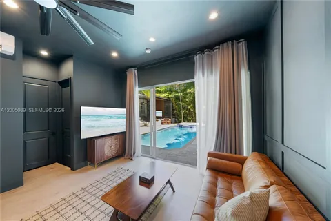 $4,200,000 | 130 Northeast 45th Street, Miami, FL 33137