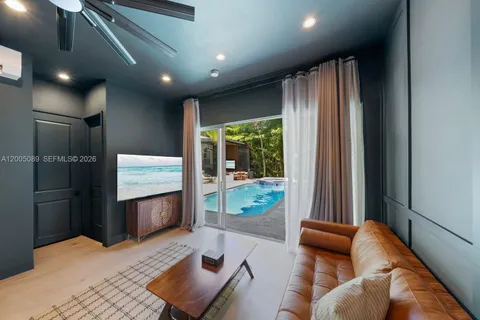 $4,200,000 | 130 Northeast 45th Street, Miami, FL 33137