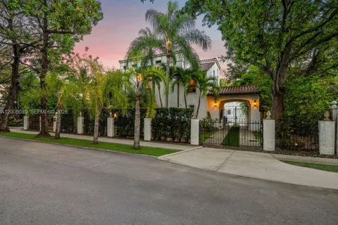 $4,200,000 | 130 Northeast 45th Street, Miami, FL 33137