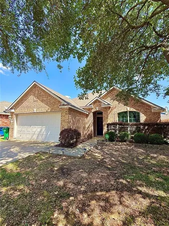 $2,300 | 130 Buckskin Drive, Waxahachie, TX 75167