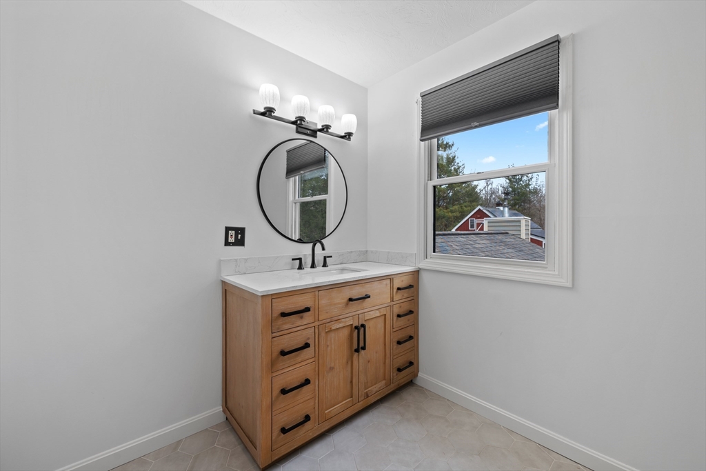 4 Coulson Road Berlin, MA 01503 - Photo 25 of 42