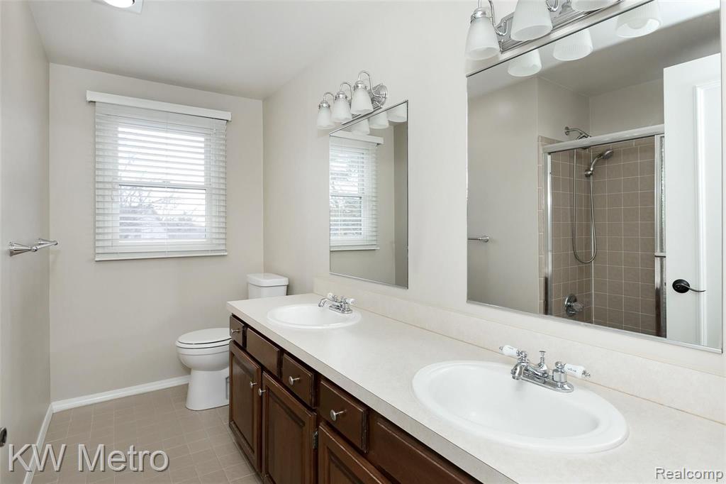 42309 Waterfall Road Northville, MI 48168 - Photo 37 of 58