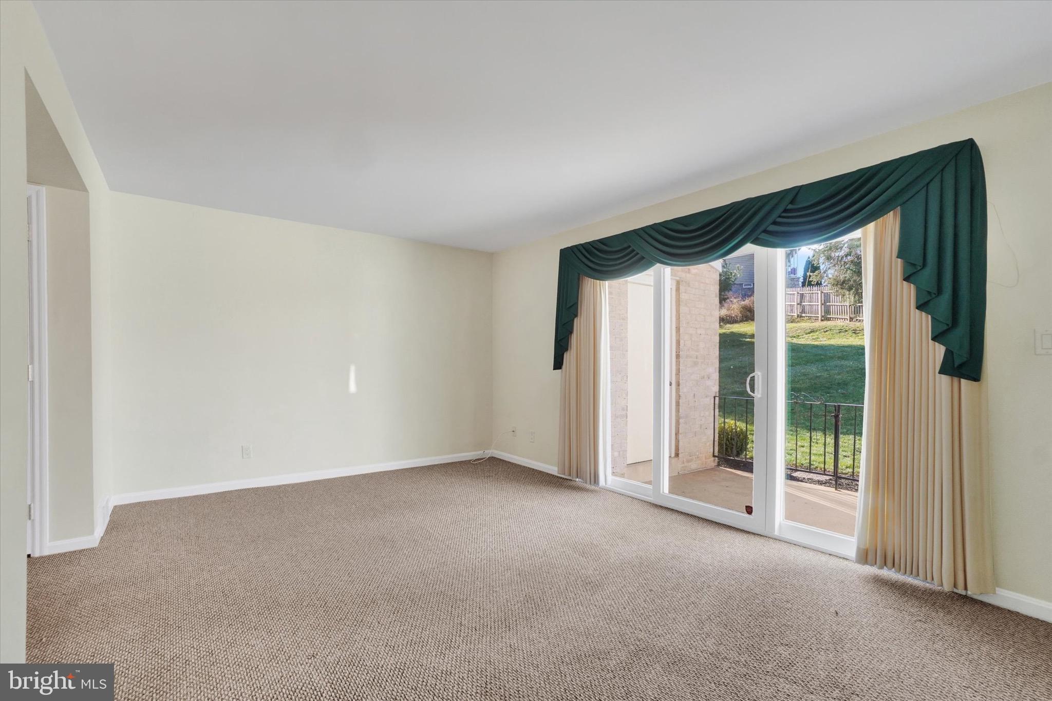 1000 Country Club Road, Unit 4 York, PA 17403 - Photo 14 of 32 Gallery Image 14