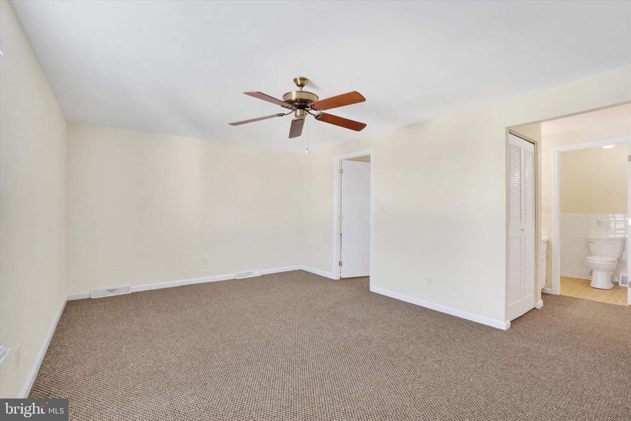 1000 Country Club Road, Unit 4 York, PA 17403 - Photo 19 of 32 Gallery Image 19