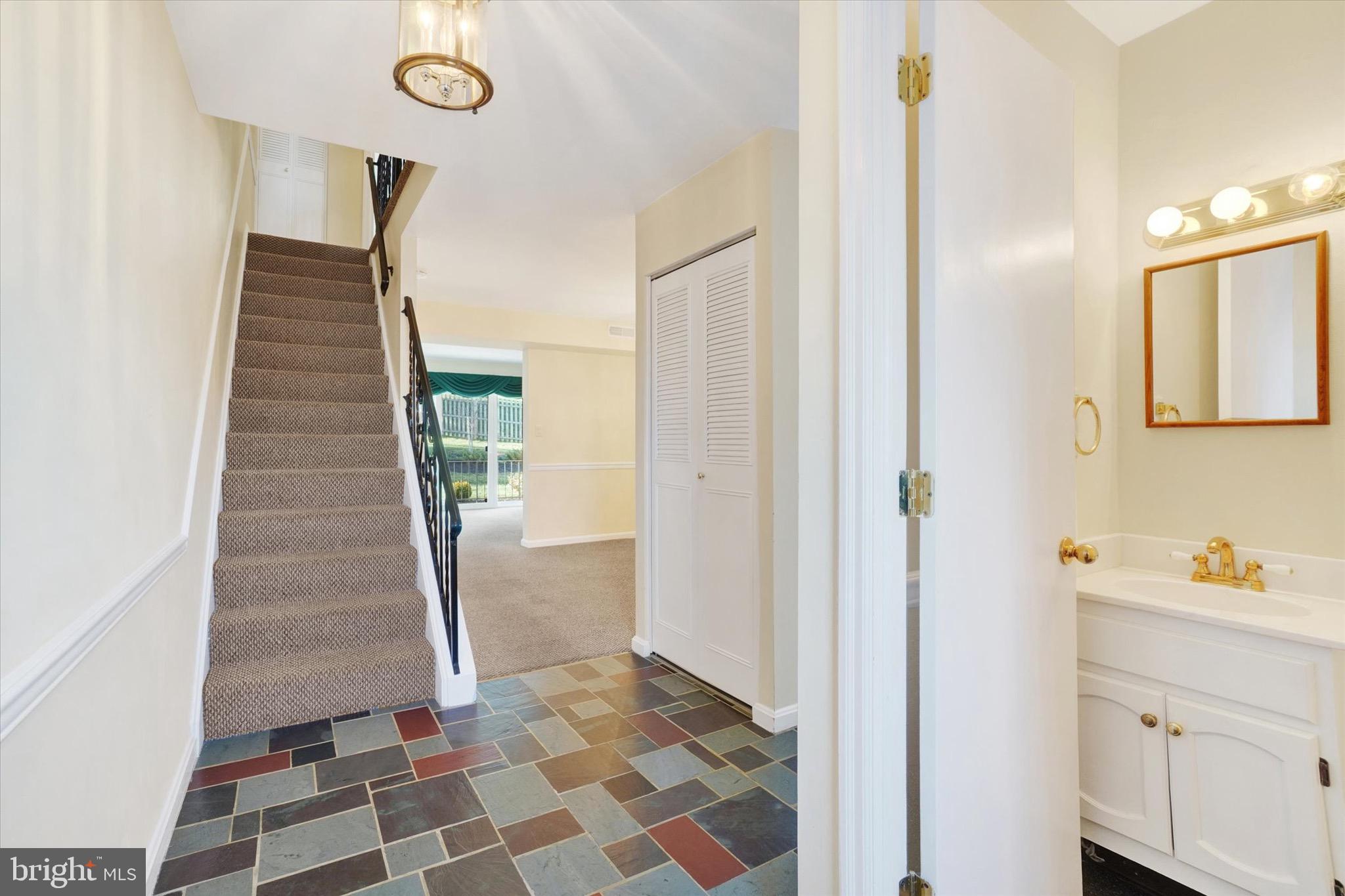 1000 Country Club Road, Unit 4 York, PA 17403 - Photo 2 of 32 Gallery Image 2