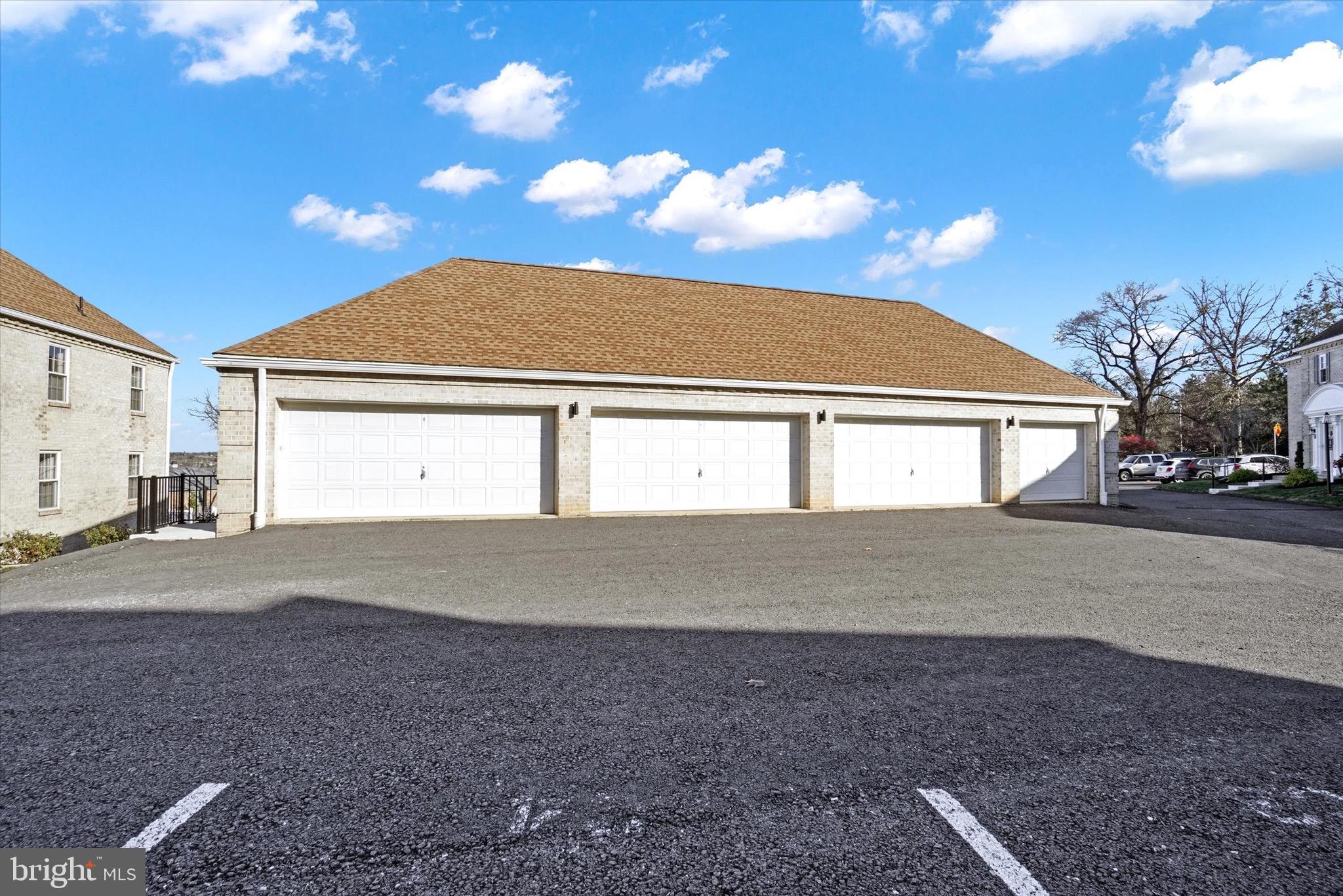 1000 Country Club Road, Unit 4 York, PA 17403 - Photo 32 of 32 Gallery Image 32