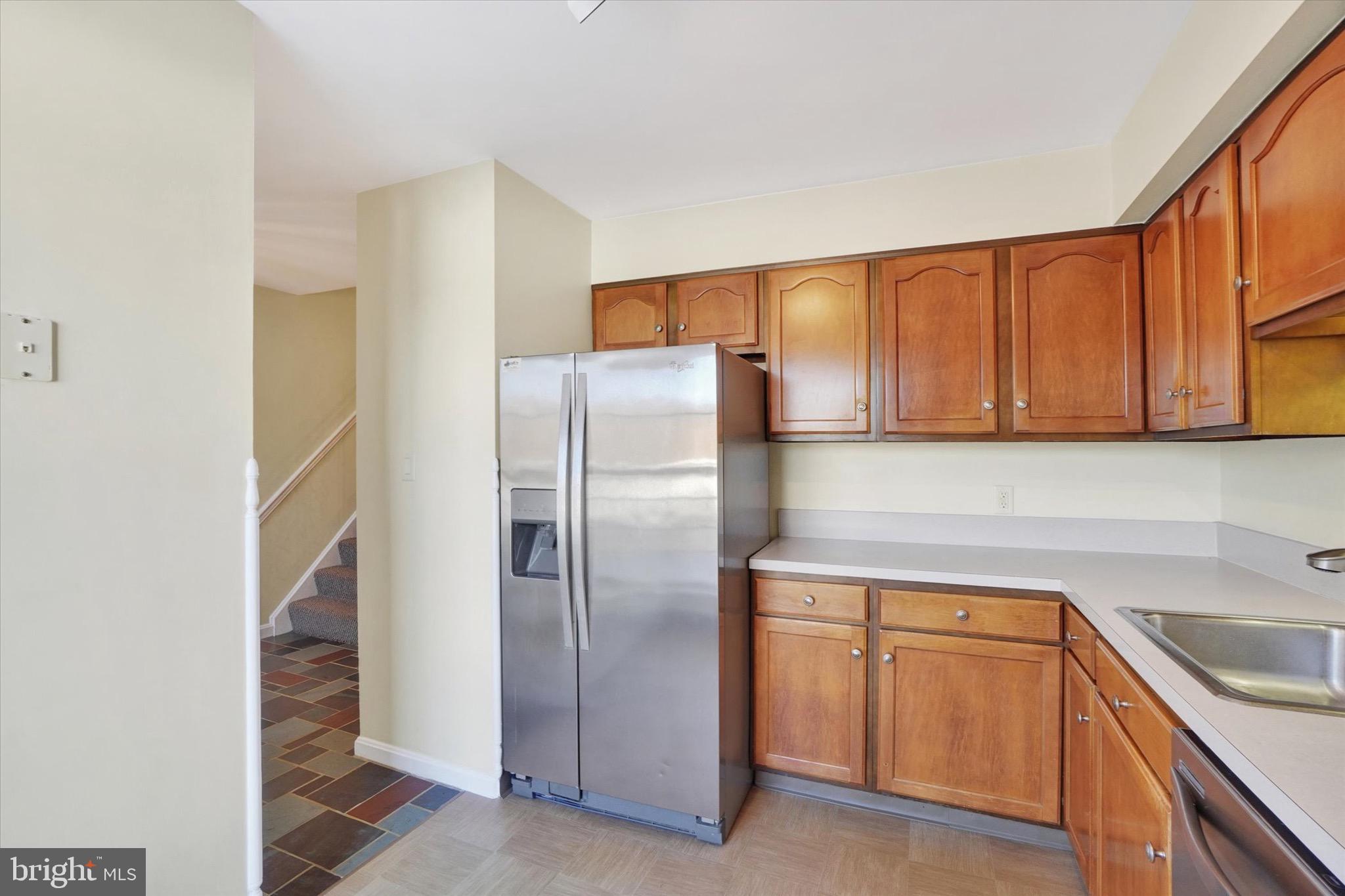 1000 Country Club Road, Unit 4 York, PA 17403 - Photo 8 of 32 Gallery Image 8