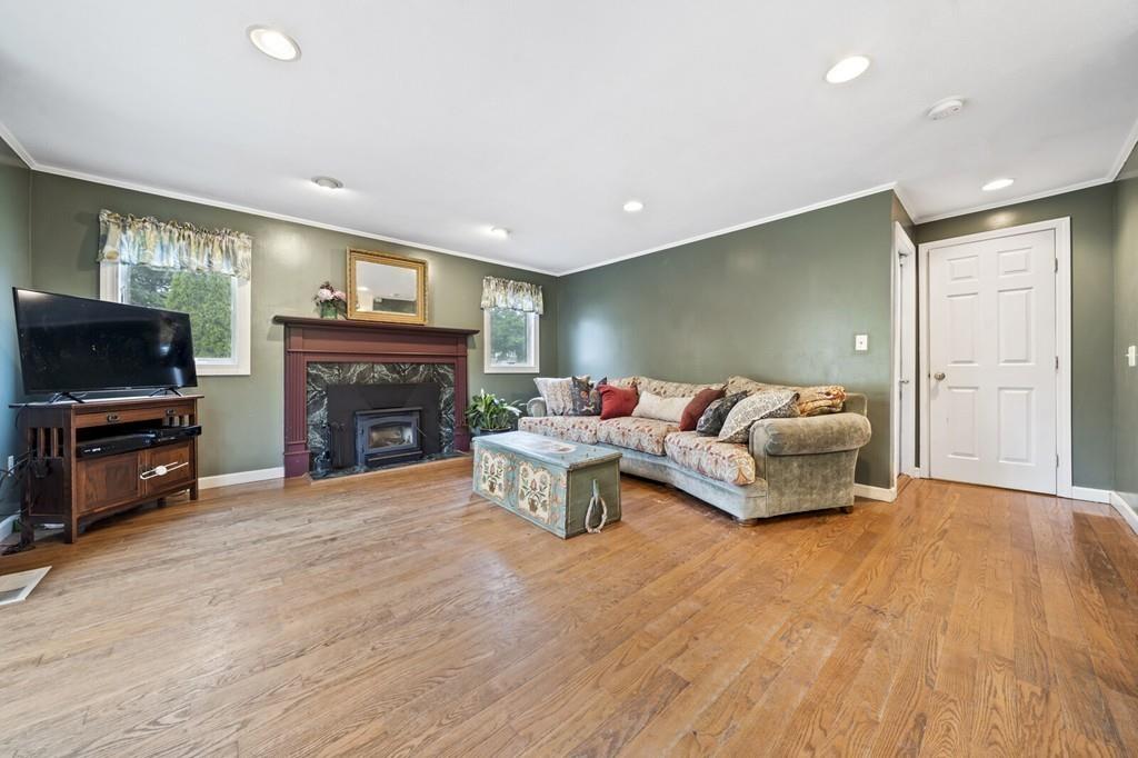 30 Sonning Road Beverly, MA 01915 - Photo 7 of 23 Gallery Image 7