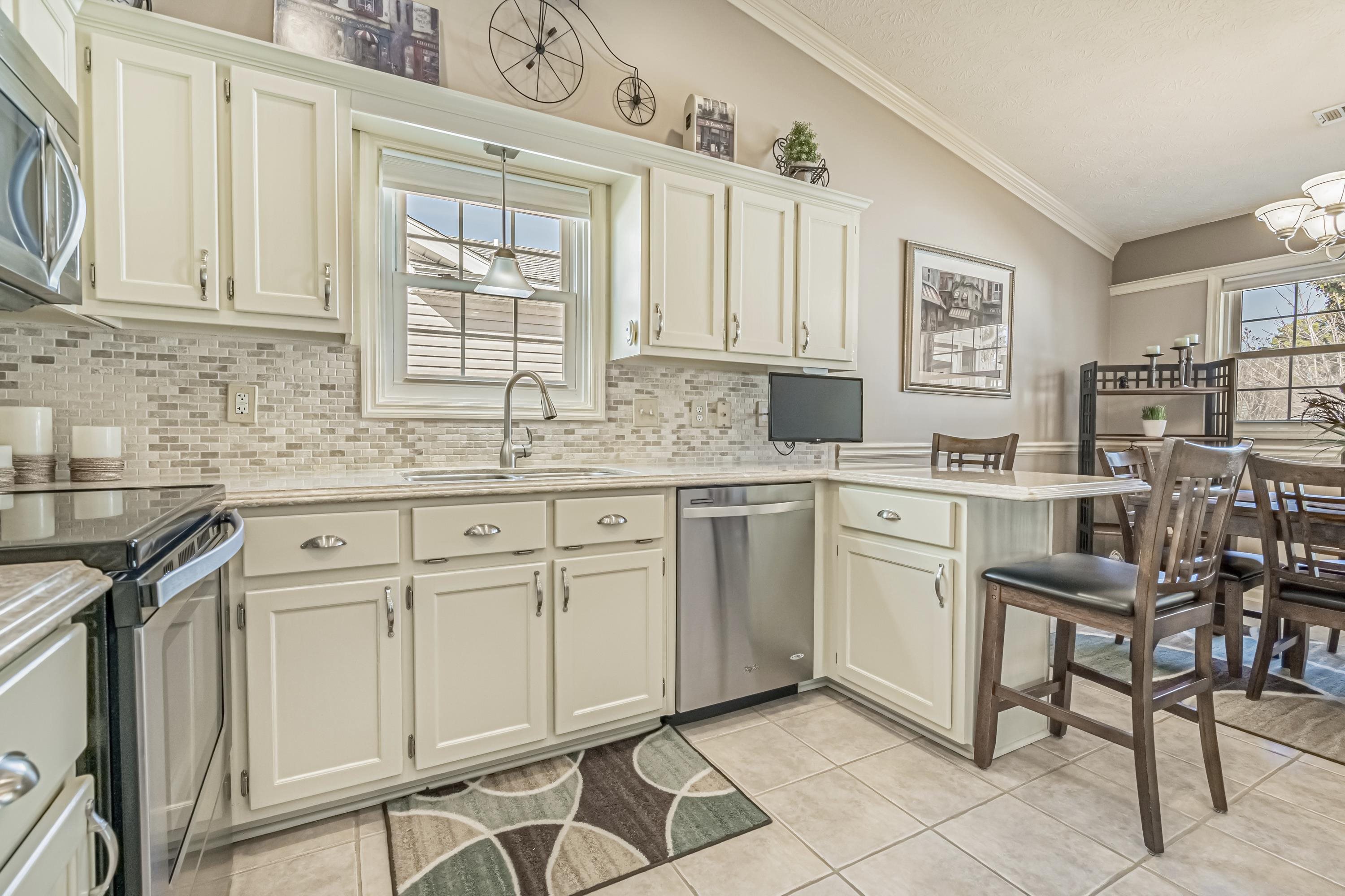 923 Wind Sail Court Murrells Inlet, SC 29576 - Photo 11 of 36 Gallery Image 11