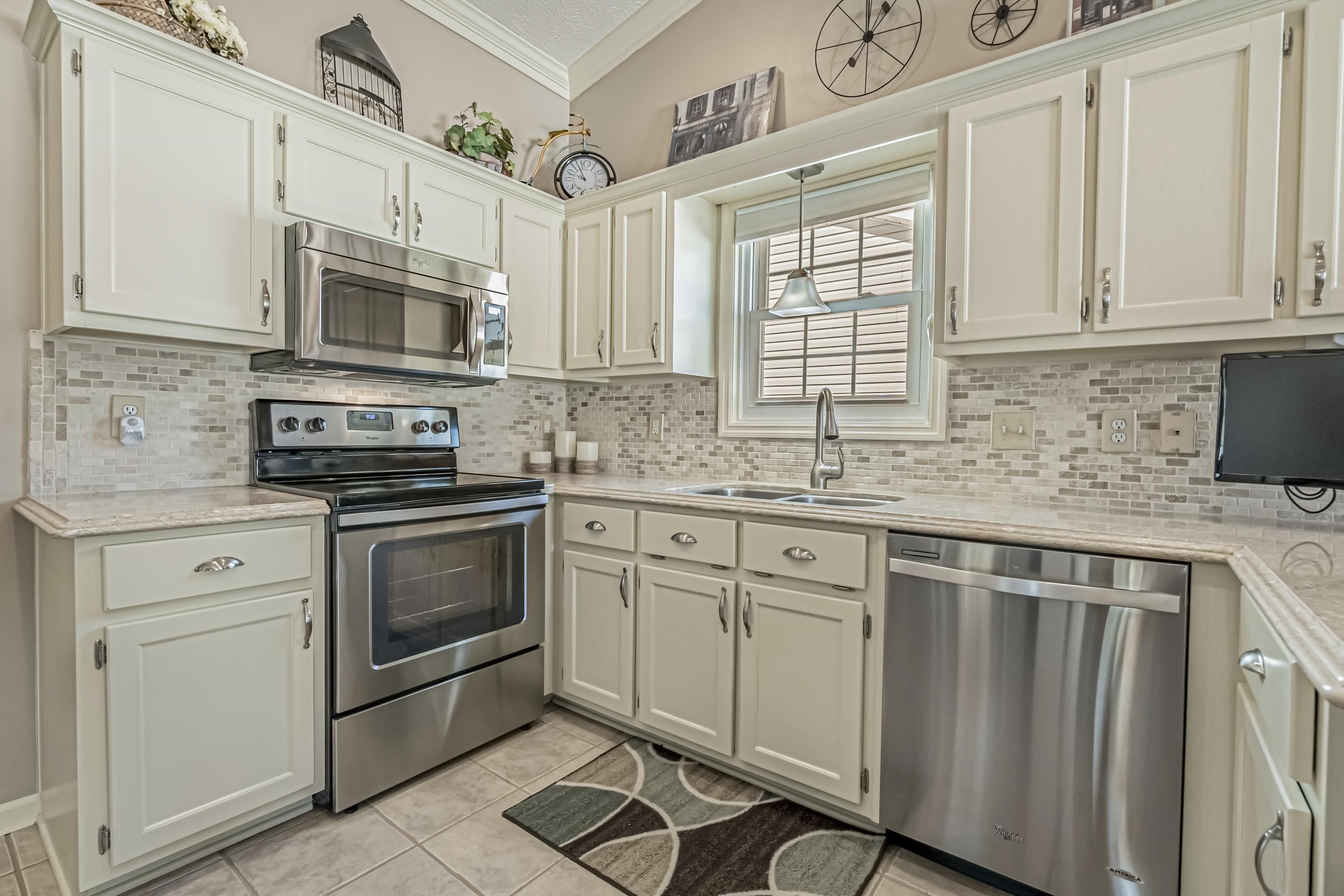923 Wind Sail Court Murrells Inlet, SC 29576 - Photo 10 of 36 Gallery Image 10