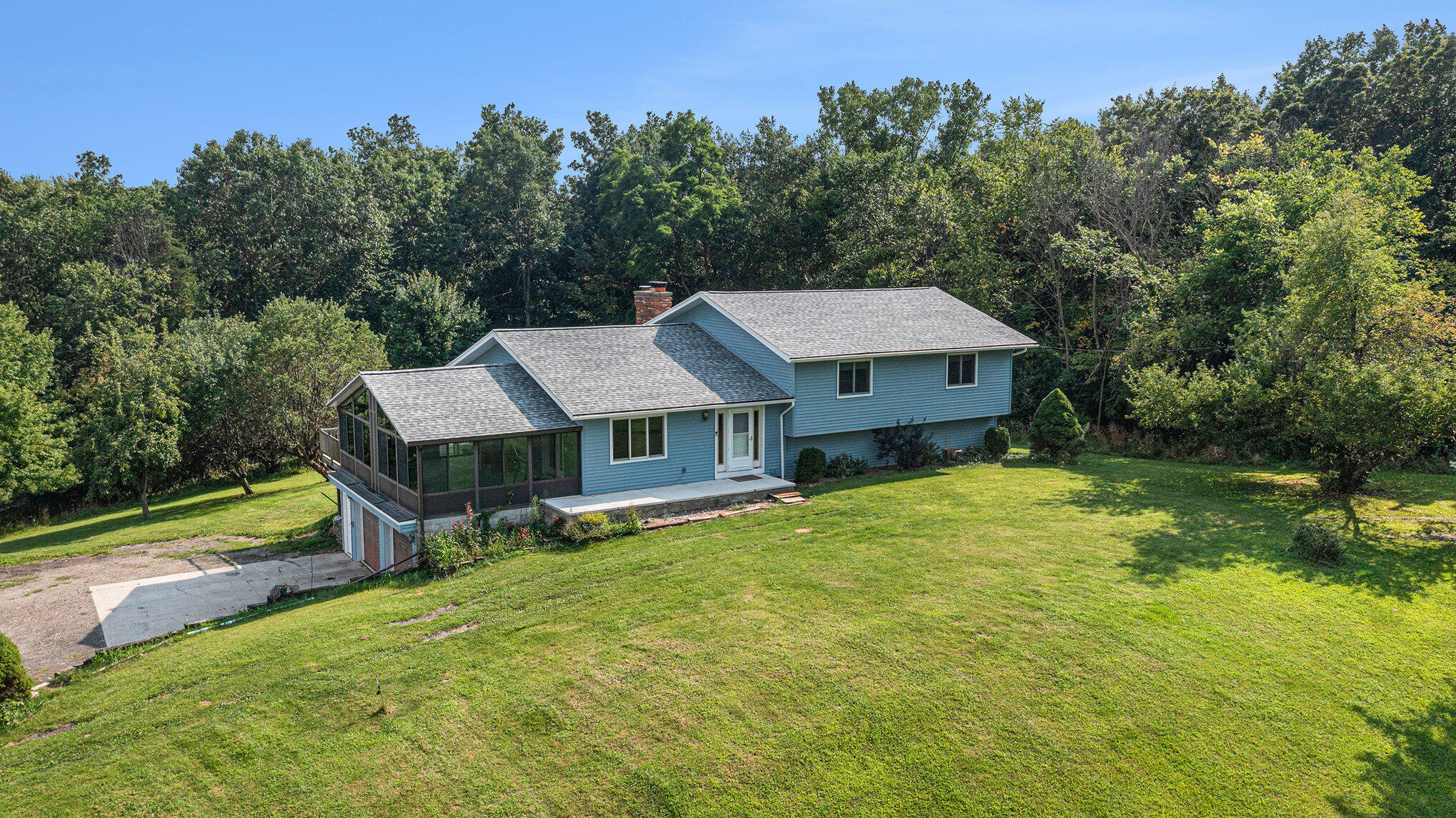 4445 Walsh Road Whitmore Lake, MI 48189 - Photo 47 of 61 047_dji_0908