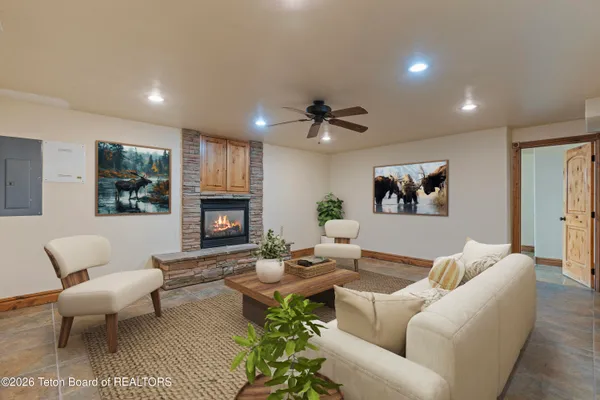 $1,195,000 | 268 Fisherman's Lane, Freedom, WY 83120