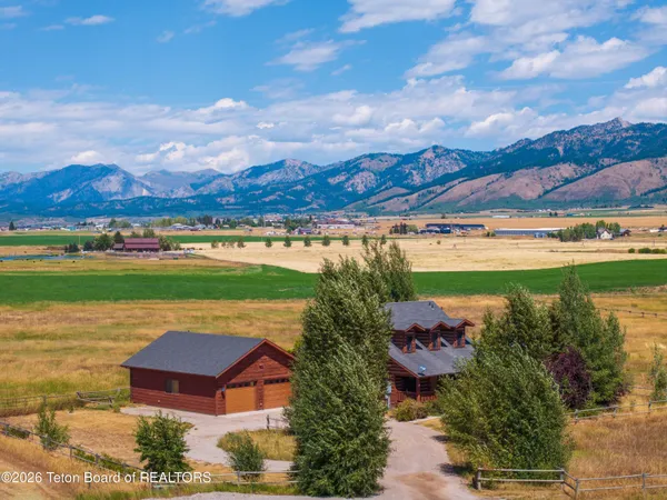 $1,195,000 | 268 Fisherman's Lane, Freedom, WY 83120