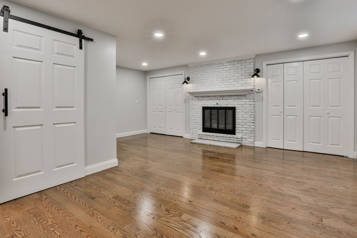 4 Driftwood Road Derry, NH 03038 - Photo 13 of 35