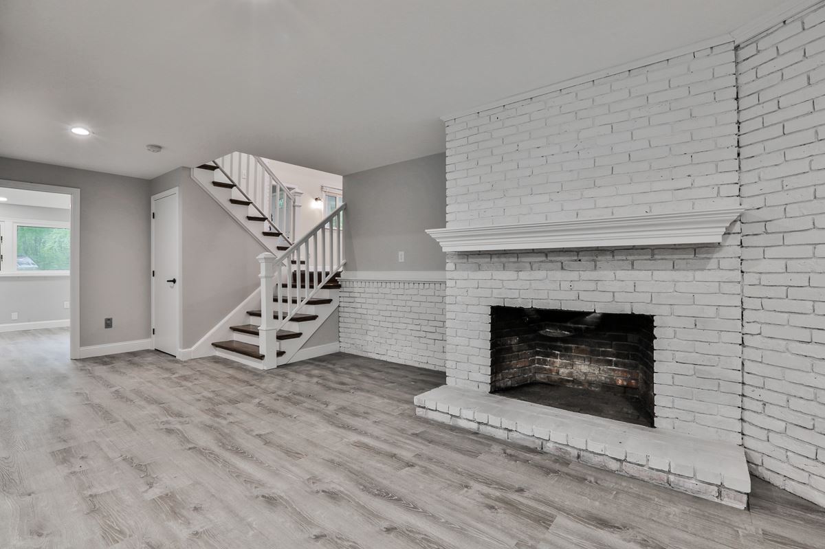 4 Driftwood Road Derry, NH 03038 - Photo 22 of 35